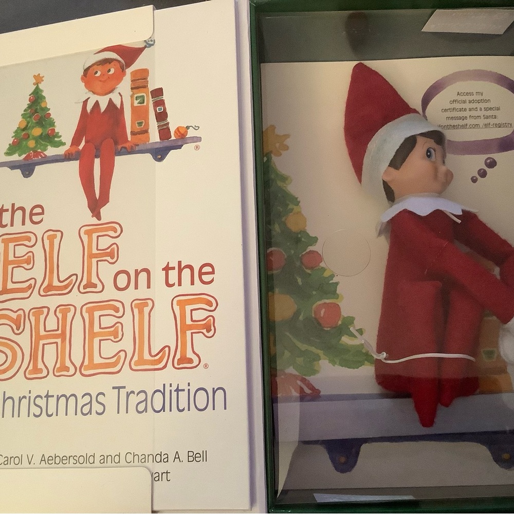 Elf on the Shelf Christmas Tradition Set
